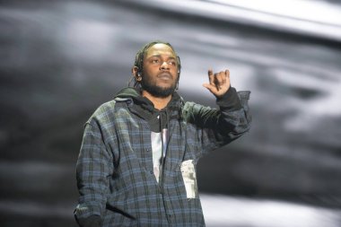 Kendrick Lamar: Embracing Compton’s Christmas Spirit Through Generosity