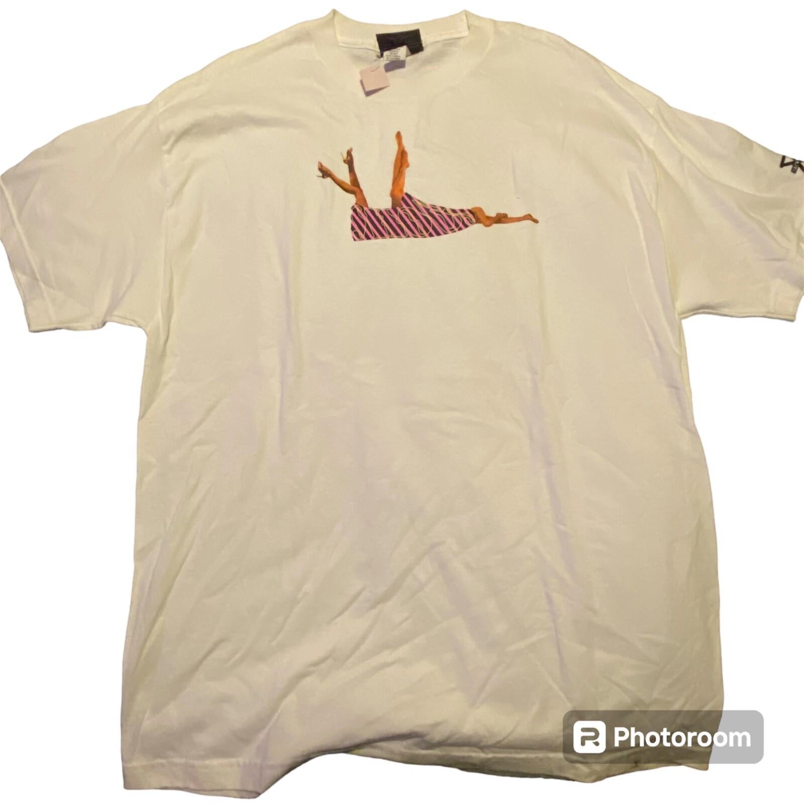 Vintage Staple Men's T-shirt Shoes Print Size XL Streetwear  Hip Hop - Panic 39