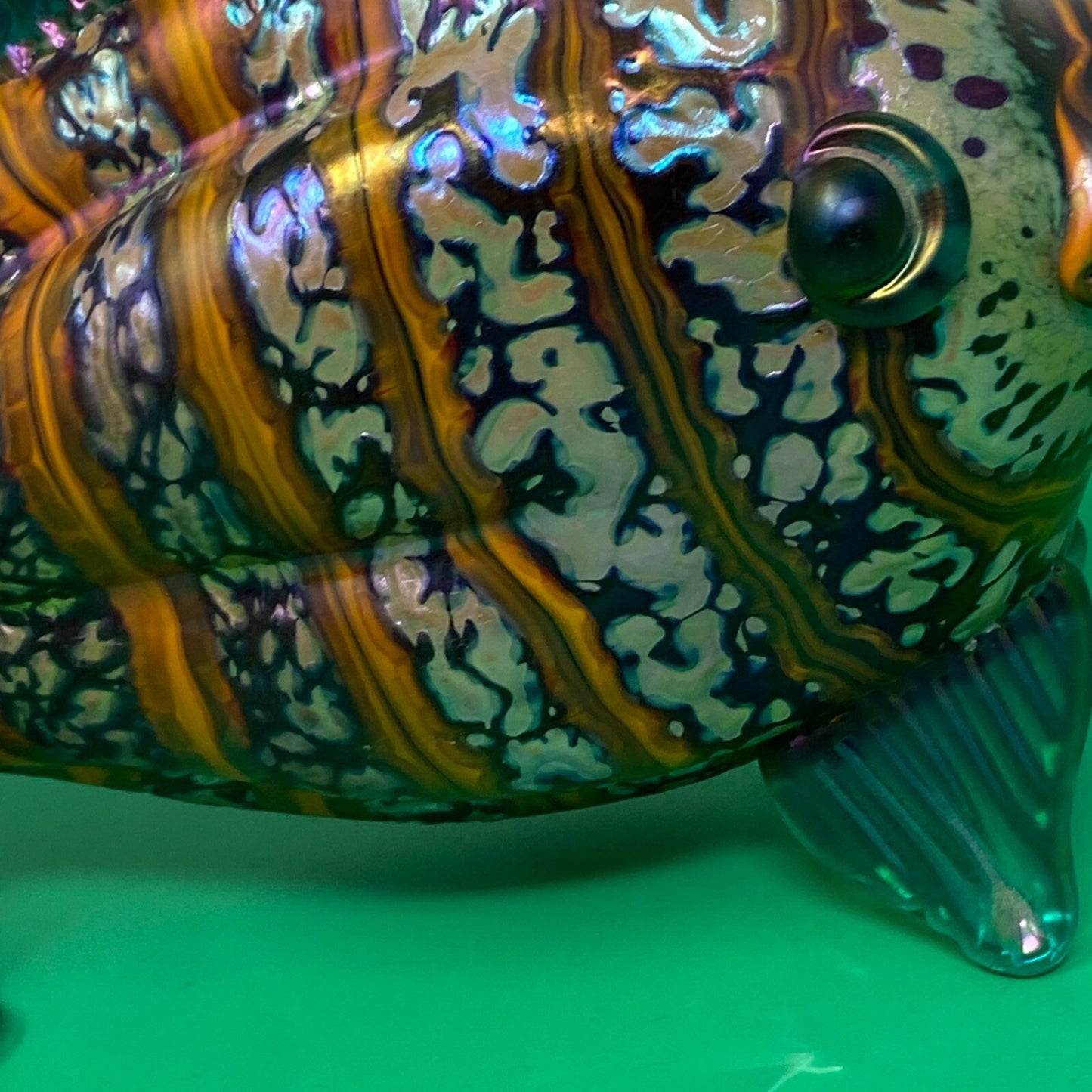 Rick Hunter Art Glass Tropical Fish Sculpture Iridescent Striped Hand Blown 8"