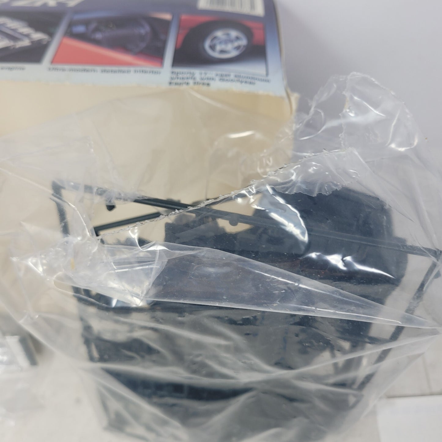AMT Ertl Chevrolet Corvette ZR-1 1989 Model Kit 6073 1/25 Scale Open Box - Panic 39